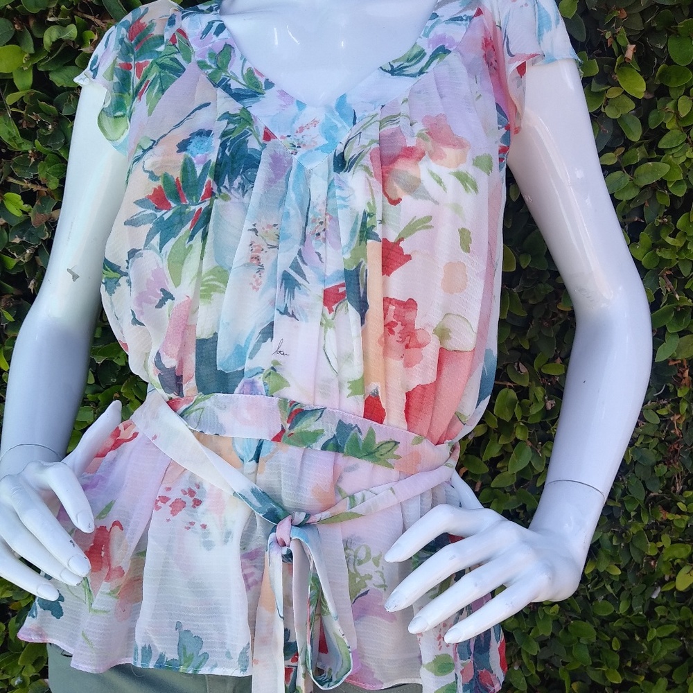 Vintage Style 100 % Silk Floral Top by Walter